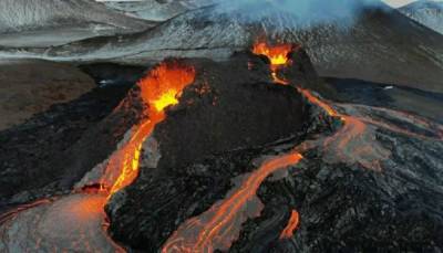 Самая "горячая" земля в стране: в Исландии на продажу выставили участок с действующим вулканом - akcenty.com.ua - Исландия - Рейкьявик