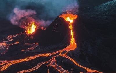 В Исландии продают действующий вулкан - korrespondent.net - Исландия