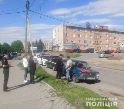 В Черкасской области водитель не договорился с полицейскими про 6000 гривен - lenta.ua - Черкасская обл.