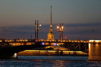Артем Дзюбе - Дворцовый мост засиял золотыми красками в честь победы «Зенита» - abnews.ru - Санкт-Петербург - Тамбов