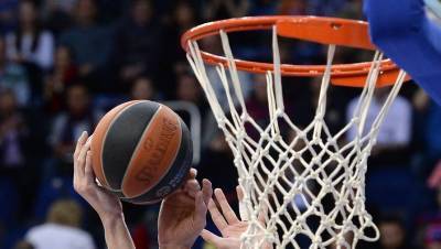 Коби Брайант - 26-летний баскетболист умер на матче любительского турнира в Москве - gazeta.ru - Москва - Лос-Анджелес