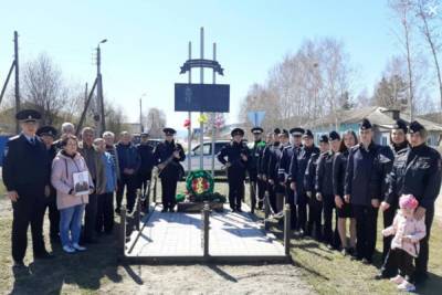 В Бурятии полиция почтила память погибшего милиционера - ulan.mk.ru - респ.Бурятия