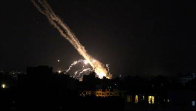 Более 50 истребителей поразили 35 военных объектов в секторе Газа - gazeta.ru - Палестина