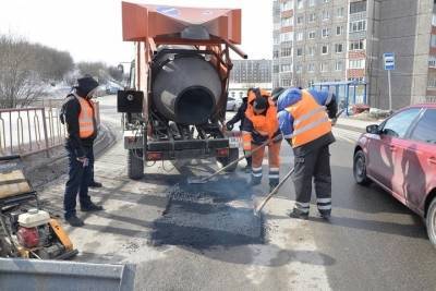 В Мурманской области ямочному ремонту подвергнутся 58 тысяч квадратных метров дорог - murmansk.mk.ru - Мурманская обл.