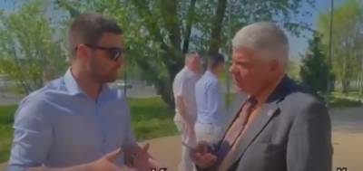 Дмитрий Ларин - Челябинский депутат отчитал чиновника за разбитый сквер, сделанный год назад - znak.com - Челябинск