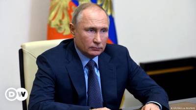 Владимир Путин - Комментарий: Путин наказал Чехию, потому что она посмела перечить Москве - smartmoney.one - Москва - Чехия