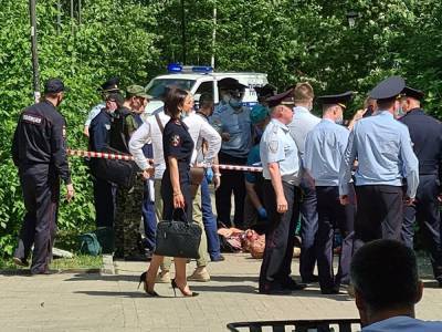 Валерий Горелых - В Екатеринбурге возбудили уголовное дело после убийства трех мужчин в центре города - znak.com - Екатеринбург - Свердловская обл.