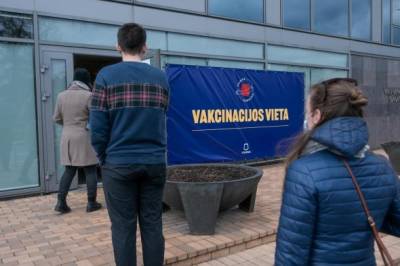За полдня в системе для вакцинации в Литве зарегистрировались 16 тыс. человек - obzor.lt - Литва