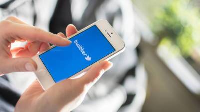 Роскомнадзор решил не блокировать Twitter, но снова пригрозил YouTube и Facebook - profile.ru - Twitter