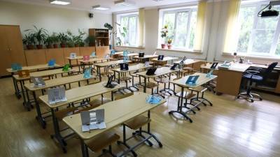 Денис Грибов - В Минпросвещения ответили на вопрос о досрочном завершении учебного года - russian.rt.com
