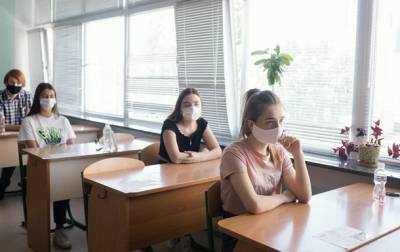 На Львовщине скандал из-за травли учительницей семиклассника - korrespondent.net - Львовская обл.