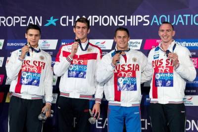 Российские пловцы стали чемпионами Европы в эстафете "4 по 100" вольным стилем - sport.ru - Англия - Венгрия - Другие