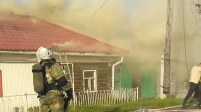 В Тюмени у Воронинских горок горят несколько жилых домов - nashgorod.ru - Тюмень