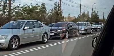 На набережной в Мариуполе образовалась километровая пробка: причина - w-n.com.ua - Мариуполь