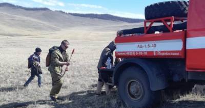 В нацпарке на острове Ольхон сгорели десятки га с редкими растениями - ren.tv - Байкал