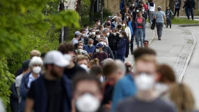 Йенс Шпан - Вакцинация в ЕС: успехи и прорехи - ru.euronews.com - Россия - США - Украина - Англия - Германия - Берлин - Индия - Греция - Великобритания