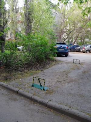 Что делать, если соседи во дворе ставят барьеры и вешают цепочки. Полное руководство - lipetskmedia.ru - Липецк