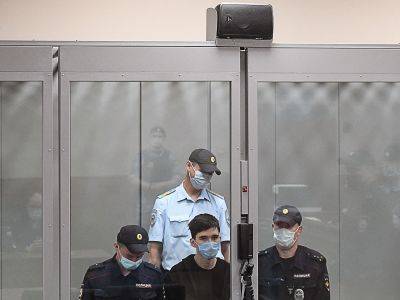 Ильназ Галявиев - Стрелка из Казани поставили на учет как склонного к суициду - kasparov.ru - Казань