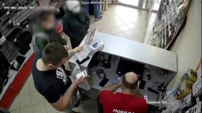 Пензячку с сыном-подростком подозревают в сбыте фальшивых денег - penzainform.ru - Нижний Новгород - Пензенская обл. - Пенза