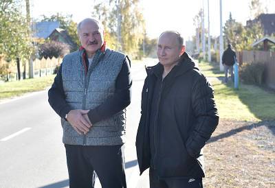 Владимир Путин - Дмитрий Песков - Александр Лукашенко - Путин и Лукашенко могут провести встречу в конце мая - tvc.ru