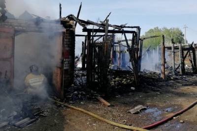 В Рыбновском районе сгорели гараж и четыре сарая - rzn.mk.ru - район Рыбновский