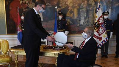 Александр Вучич - Милош Земан - Президент Сербии получил высшую госнаграду Чехии - newdaynews.ru - Сербия - Прага