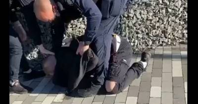 Полиция начала проверку после избиения подростков патрульными в Киеве: новые детали - focus.ua - Киев