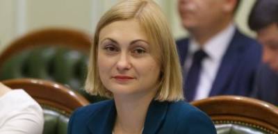 Евгения Кравчук - Максим Степанов - Виктор Ляшко - Нельзя прятаться за спины врачей: Кравчук о нежелании Степанова идти в отставку (ВИДЕО) - enovosty.com