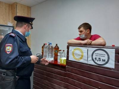 Странный алкоголь баклажках продавали в липецкой закусочной - lipetskmedia.ru - Липецкая обл.