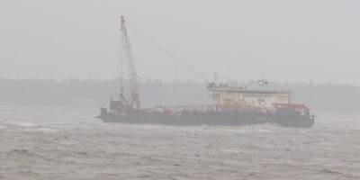 Циклон Тауктаэ/Tauktae в Индии - У Мумбаи затонула баржа, 90 человек пропали, видео - ТЕЛЕГРАФ - telegraf.com.ua - Индия - Мумбаи