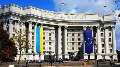 Дмитрий Кулеба - МИД упростил жизнь украинцам, находящимся за границей - lenta.ua - Украина - Португалия - Кулеба