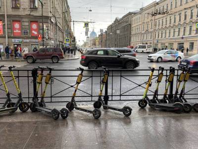 Самокатчики Петербурга стали в десятки раз чаще наезжать на пешеходов - neva.today - Санкт-Петербург