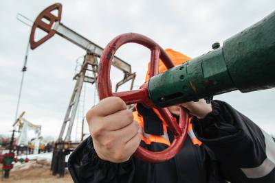 Цена на нефть марки Brent превысила $70 за баррель - tvc.ru
