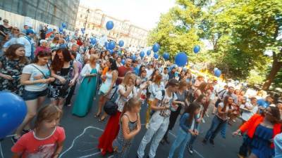 Денис Буцаев - Школьникам назвали веский повод для отказа от воздушных шаров на выпускном - newinform.com - Экология