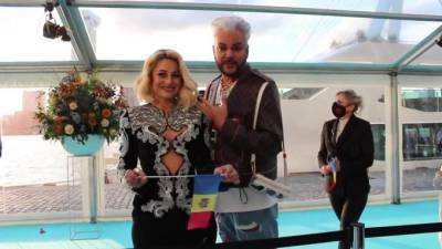 Louis Vuitton - Филипп Киркоров - Наталья Гордиенко - Зрители раскритиковали поведение Киркорова на открытии "Евровидения" в Роттердаме - piter.tv - Молдавия