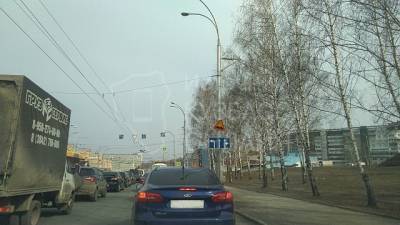 Возле крупного ТЦ в Кемерове изменили схему движения - gazeta.a42.ru