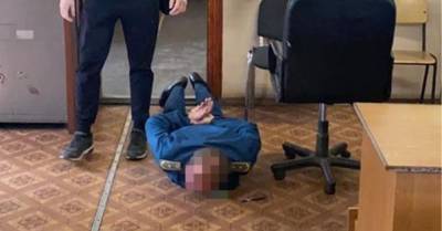 СБУ поймала на взятке чиновника Госпогранслужбы, помогавшего завозить "евробляхи" (ВИДЕО) - delo.ua - Волынская обл.