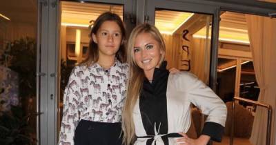 Дана Борисова - 13-летняя дочь Даны Борисовой порезала себе вены в школьном туалете - tsn.ua