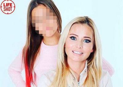 Дана Борисова - 13-летняя дочь Даны Борисовой пыталась покончить с собой в школьном туалете - ya62.ru