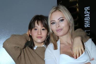Дана Борисова - Дана Борисова рассказала в Instagram, что ее дочь порезала себя в школе - abnews.ru