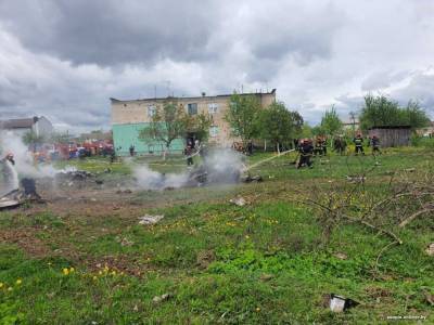 В Беларуси потерпел крушение военный самолет: кадры с места ЧП и первые подробности - vchaspik.ua - Барановичи