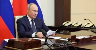 Владимир Путин - Михаил Мишустин - Путин указал на проблемы с запуском программы детского туристического кешбэка - reendex.ru