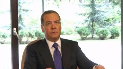 Дмитрий Медведев - Медведев: доверие к государственным криптовалютам будет выше, чем к частным - piter.tv
