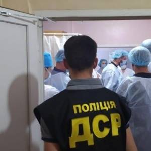 Требовали деньги за бесплатные операции: стали известны подробности задержания двух запорожских врачей. Фото - reporter-ua.com - Запорожская обл. - Запорожье