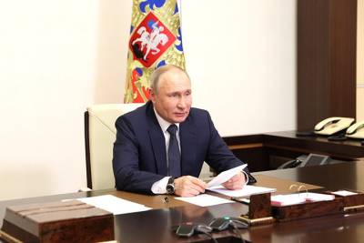 Владимир Путин - Дмитрий Песков - Андрей Турчак - Путин одобрил идею о переносе переписи населения на октябрь - vm.ru - Россияне