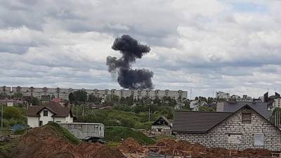 Мужество и героизм: что известно о пилотах упавшего возле домов в Белоруссии Як-130 - 5-tv.ru - Белоруссия - Барановичи