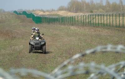 Стена на границе с РФ готова наполовину - ГПСУ - korrespondent.net