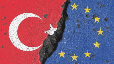 В Европарламенте призвали приостановить переговоры о вступлении Турции в ЕС - gazeta.ru - Турция - Анкара - Брюссель