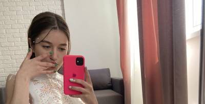 Почти голая девушка покрыла тело глазурью с посыпкой - Пикантное поздравление с Пасхой поразило Твиттер - ТЕЛЕГРАФ - telegraf.com.ua