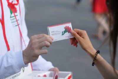 Коми вновь присоединилась к акции "Красная гвоздика" - komiinform.ru - респ. Коми
